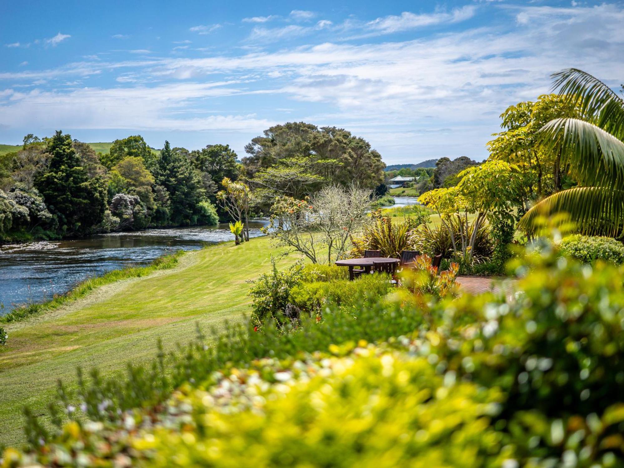 Te Awa Lodge Paihia Exterior photo