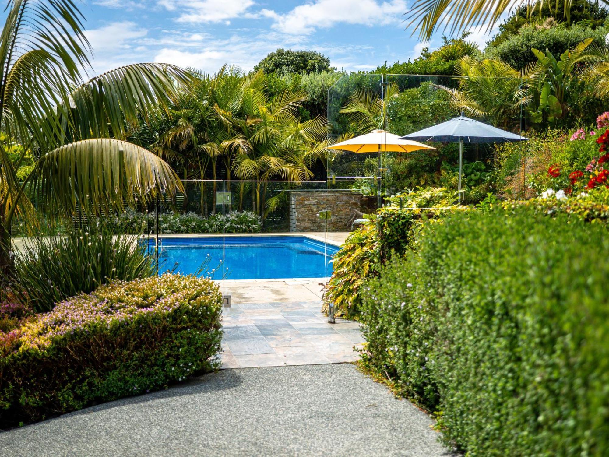 Te Awa Lodge Paihia Exterior photo