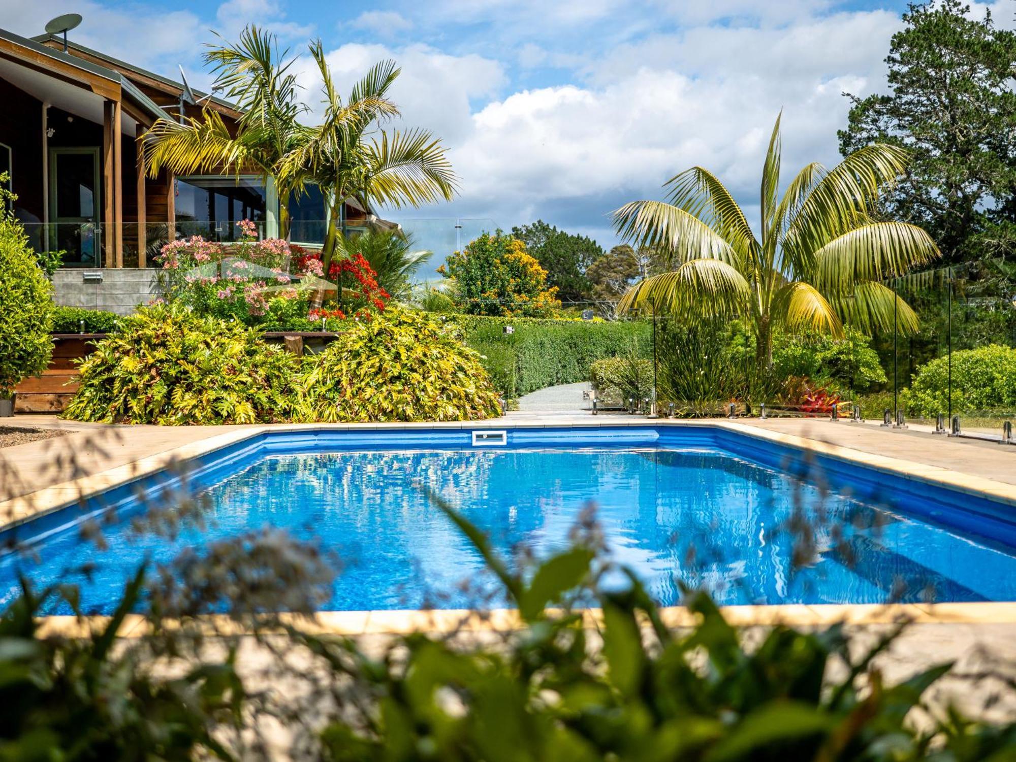 Te Awa Lodge Paihia Exterior photo
